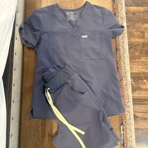 FIGS Gray/Blue Scrub Set